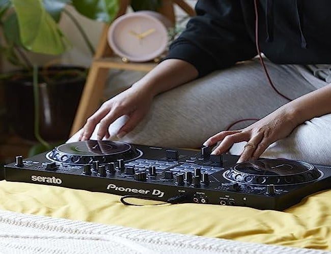 Pioneer DJ  DDJ FLX4 Genel Bakış